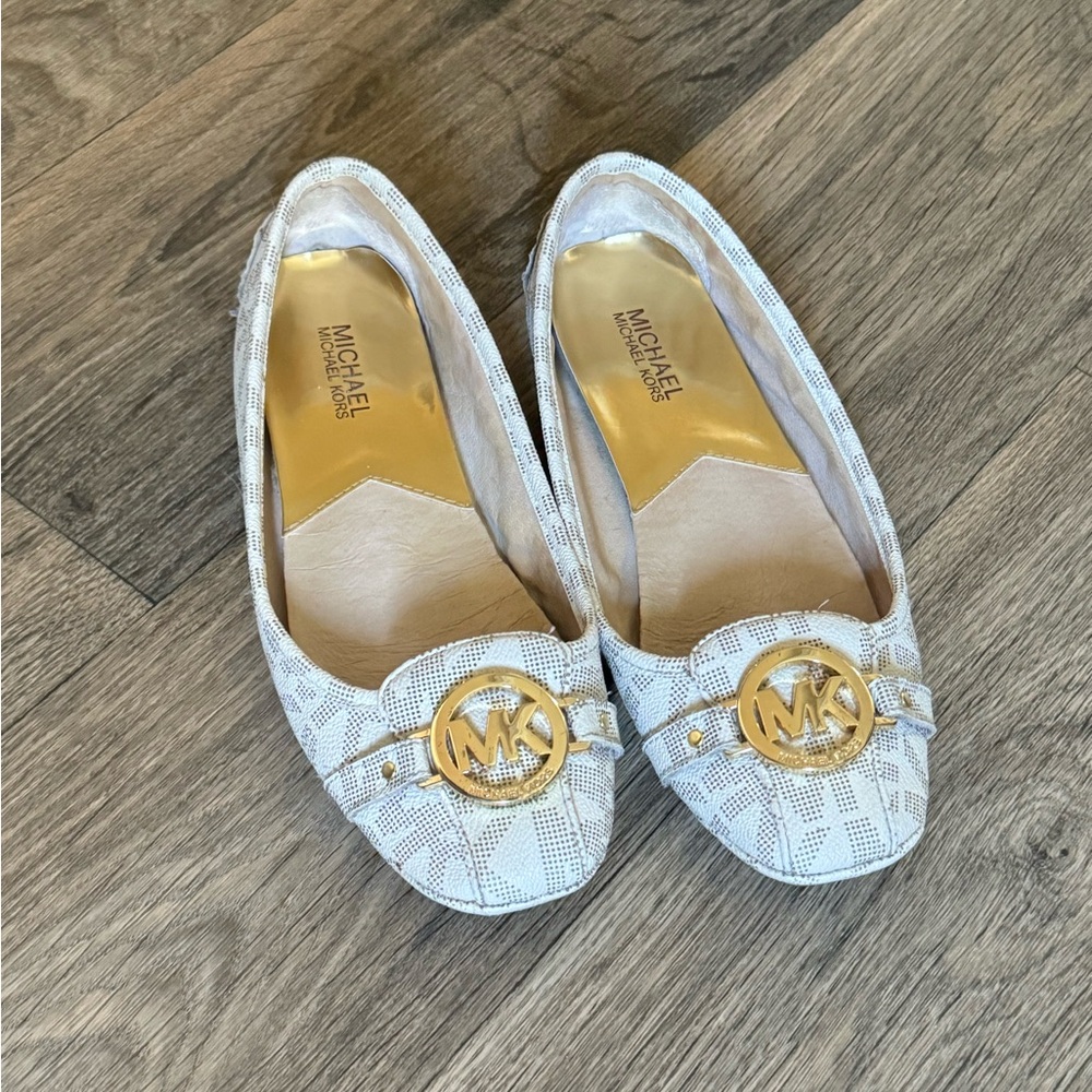 SOLDMichael Kors signature monogram gold and white leather ballerina flat Fulton